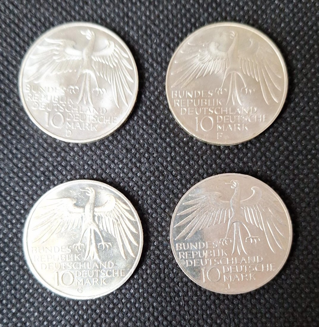  4 Silbermünzen: BRD 4 x 10 DM Olympische Spiele DFGJ, 4. Serie Stadion, Feingewicht 38,76 Gramm   