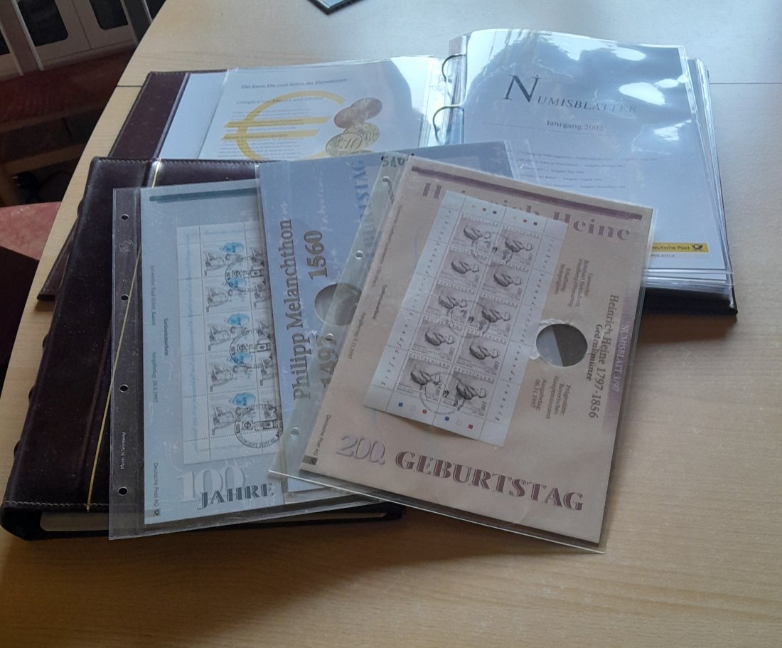  2x Original Numisblatt Alben der BRD mit Numisblättern ohne Münzen und jede Menge Beschreibungen   