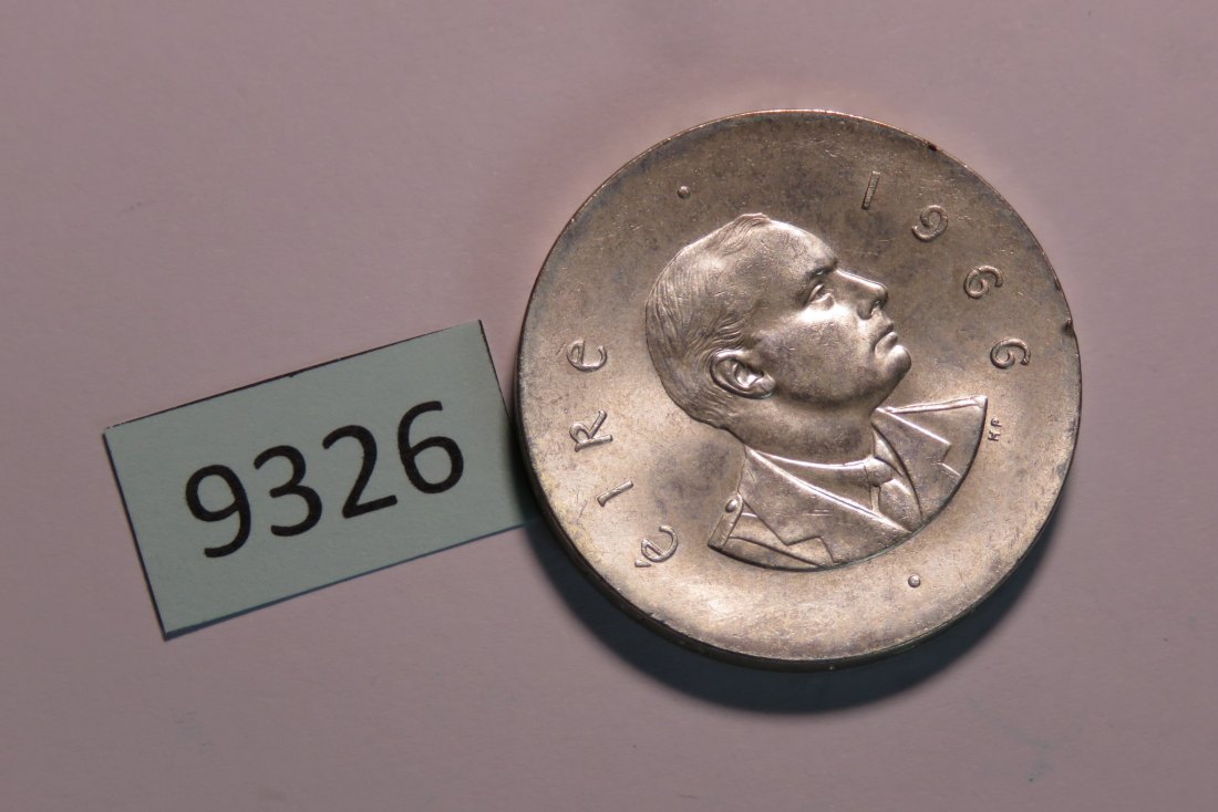  9326 Irland  1966 - 10 shilling - 18,14 g SILBER 0.833   