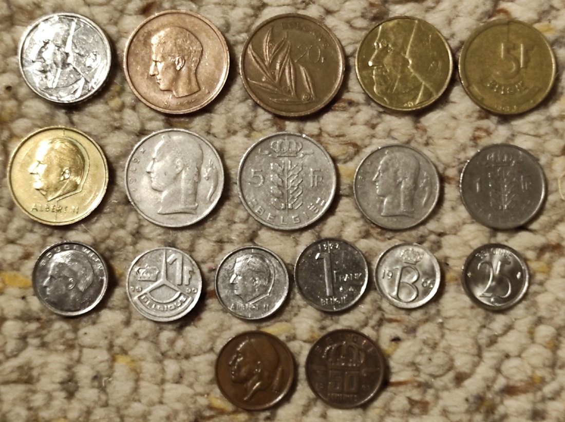  Set 001: Belgien Münzlot mit 18 verschiedenen Münzen   