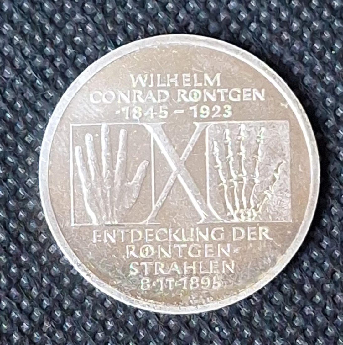  Silbermünze BRD, 10 DM 1995 D, Röntgen, Feingewicht 9,69 Gramm   