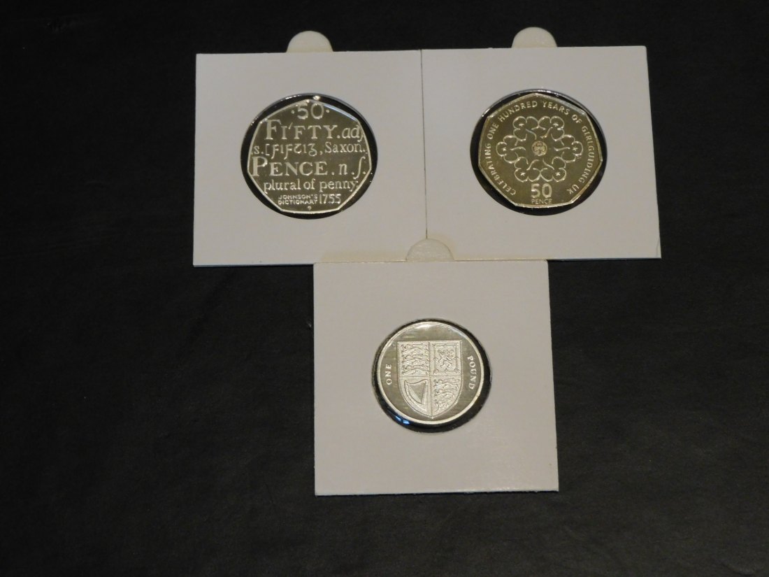  UNITED KINGDOM 2X 50 PENCE 2005-10-1 POUND 2009.GRADE-PLEASE SEE PHOTOS.   