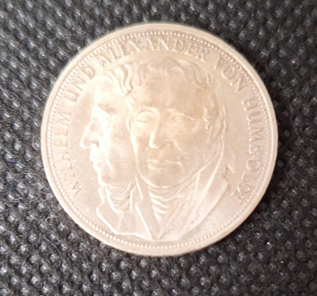  BRD, Silber Gedenkmünze in feiner Erhaltung: 5 DM 1967 F, ST, Humboldt, Feingewicht 7 Gramm Silber   