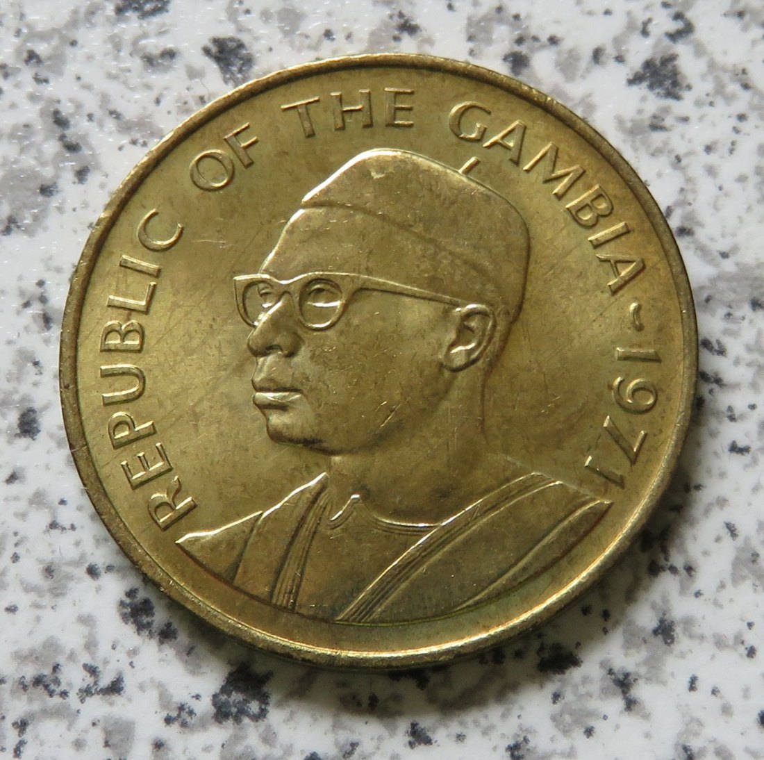  Gambia 10 Bututs 1971   