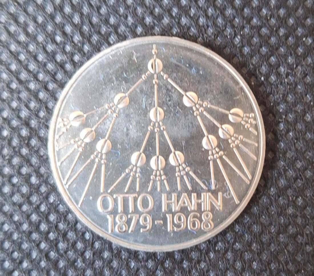  BRD Gedenkmünze: 5 DM 1979 G, Otto Hahn, bankfrisch/Stempelglanz   