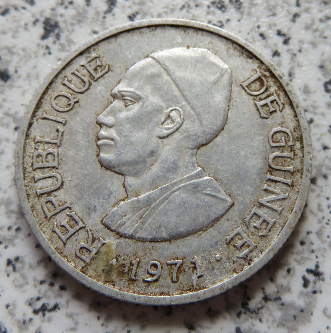  Guinea 2 Sylis 1971   