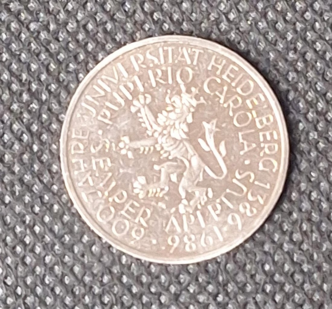  BRD Gedenkmünze: 5 DM 1986 D, Universität Heidelberg in bankfrisch/Stempelglanz   