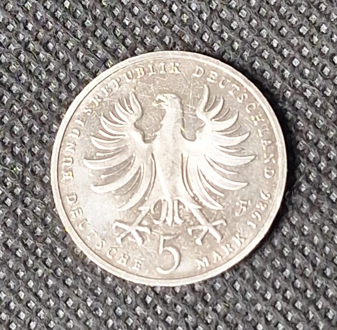  BRD Gedenkmünze: 5 DM 1986 F, Friedrich der Grosse in bankfrisch/Stempelglanz   