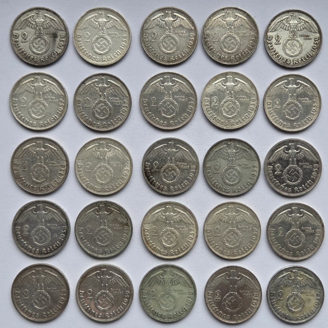  Deutsches Reich: 25 x 2 Mark Hindenburg, zusammen 125 g Feinsilber   