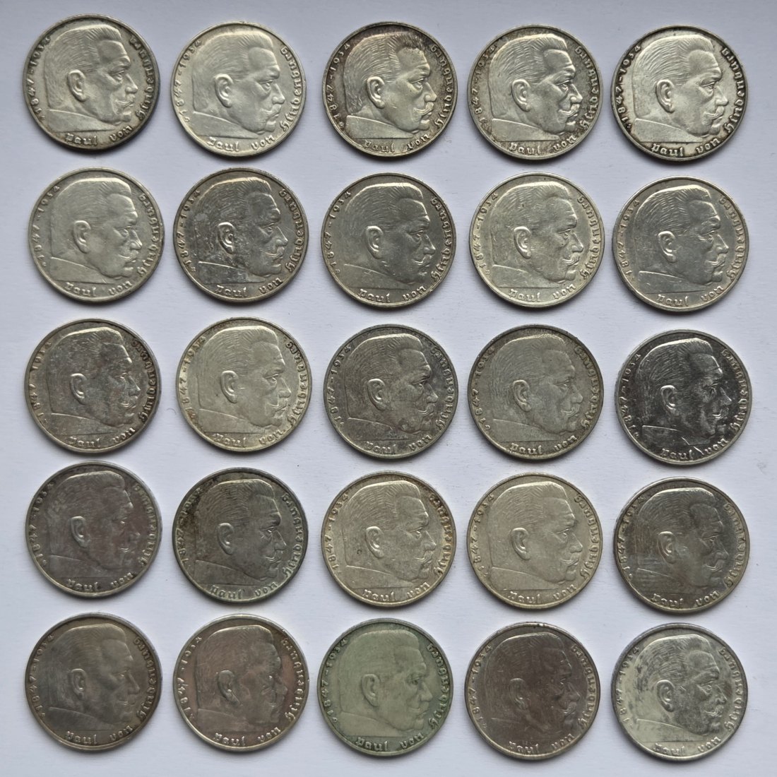 Deutsches Reich: 25 x 2 Mark Hindenburg, zusammen 125 g Feinsilber   
