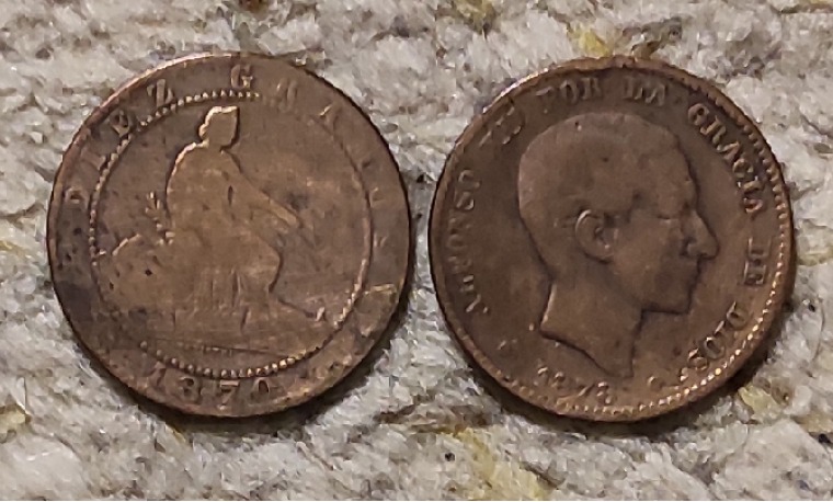  d013: Münzlot mit 2 altenspanischen Münzen 10 Centimos 1878, 10 Centimos 1870, weniger gut erhalten   