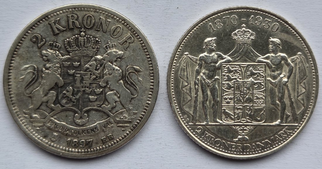  Schweden/Dänemark: 2 x 2 Kronen 1897 + 1930, zusammen 24 g Feinsilber   