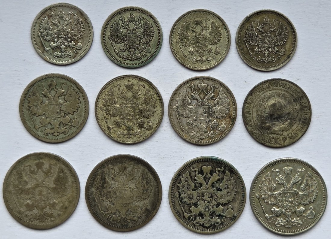  Russland: Lot aus zwölf verschiedenen Jahrgängen Silberkopeken, zusammen 16,2 g Feinsilber   