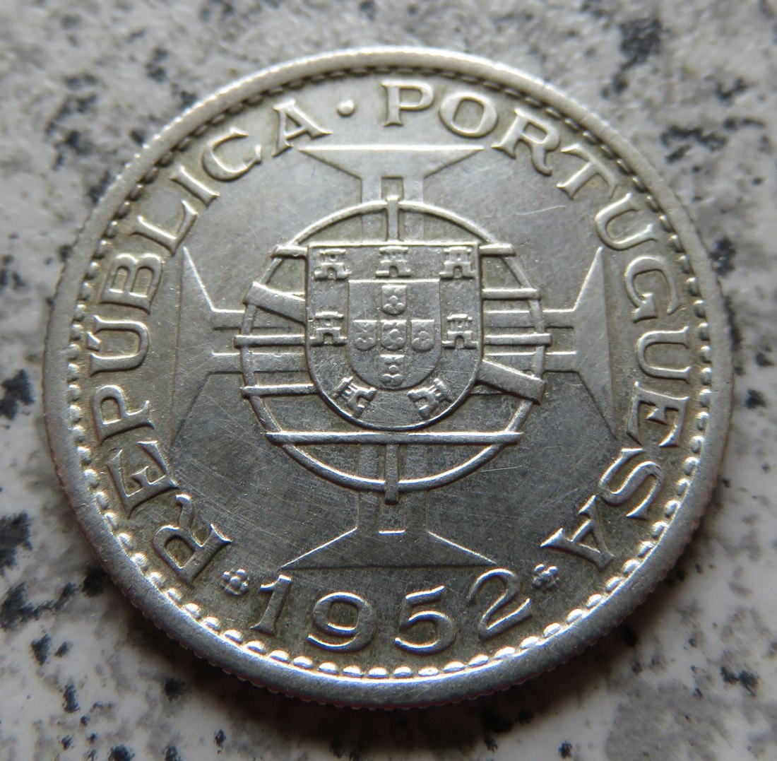  Angola 10 Escudos 1952   