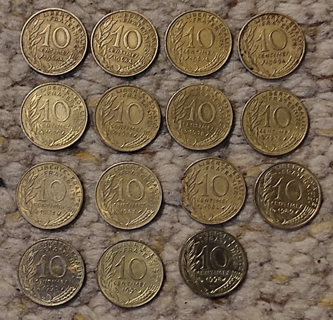  Set 038: Frankreich 15 x 10 Centimes verschiedener Jahrgänge   