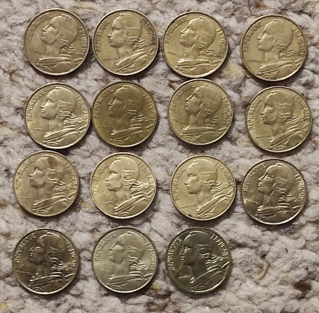  Set 038: Frankreich 15 x 10 Centimes verschiedener Jahrgänge   