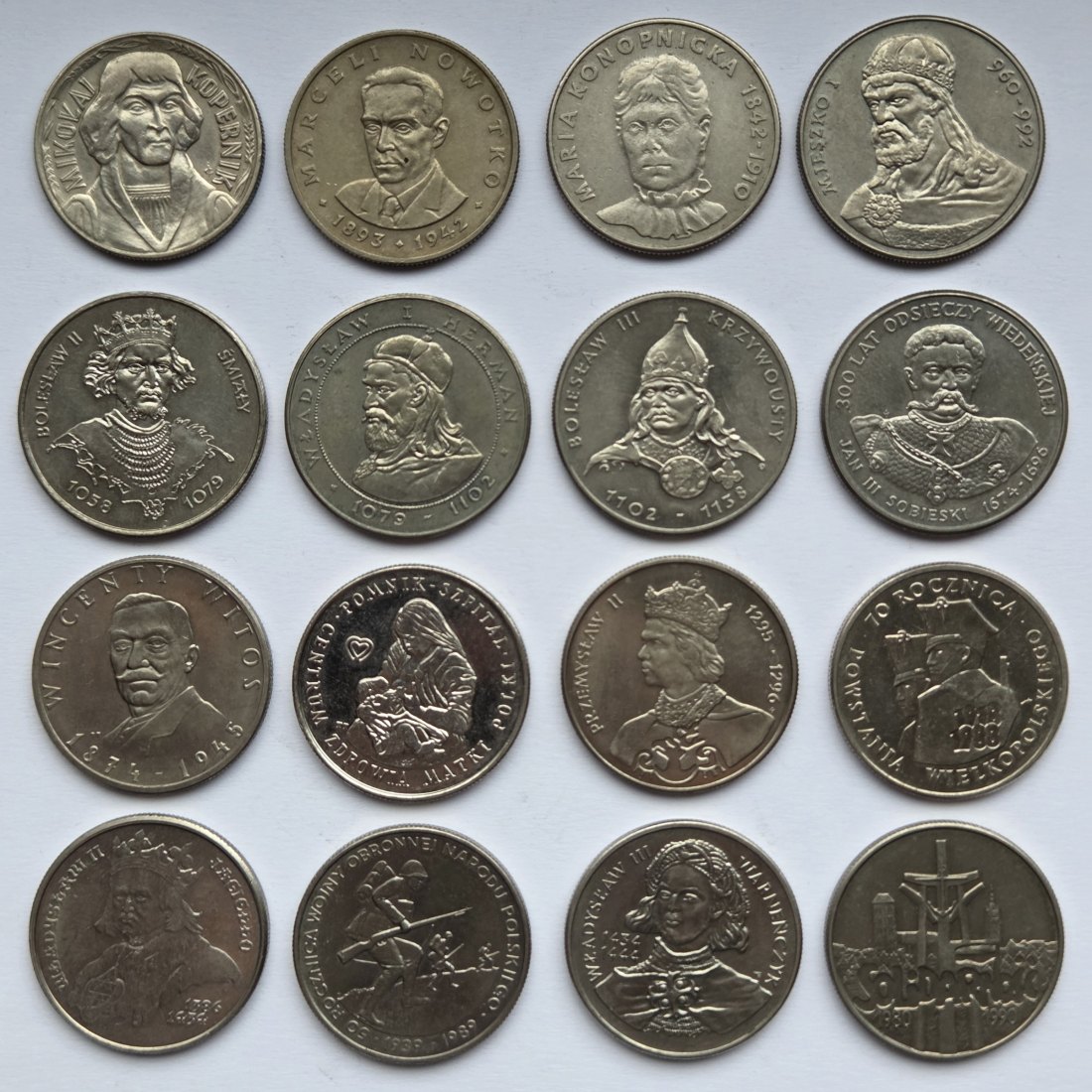  Polen: Lot aus 16 verschiedenen Gedenkmünzen   