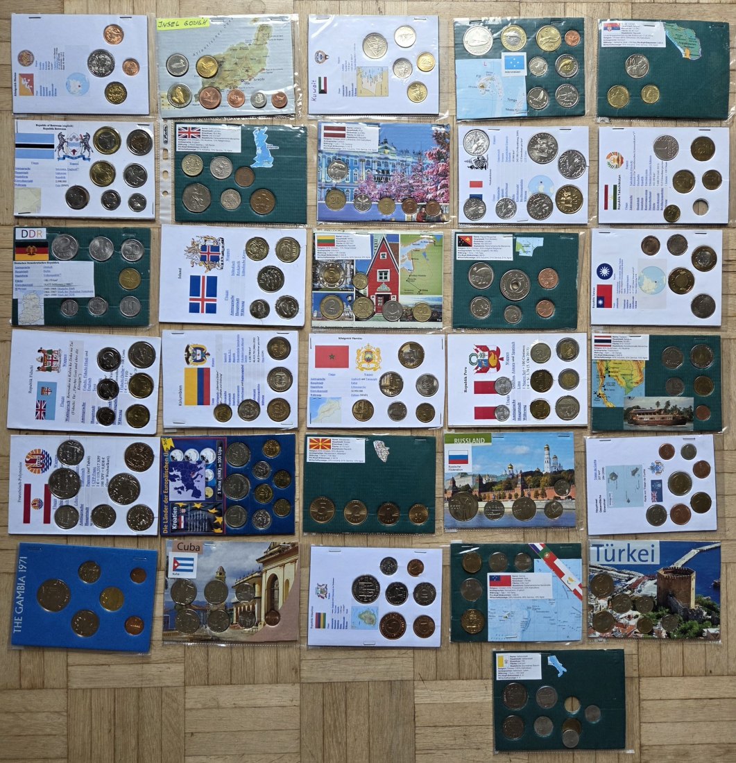  Lot aus 31 Münzsets aus aller Welt   