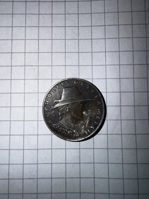  Österreich, 10 Groschen, leicht Gebogen   