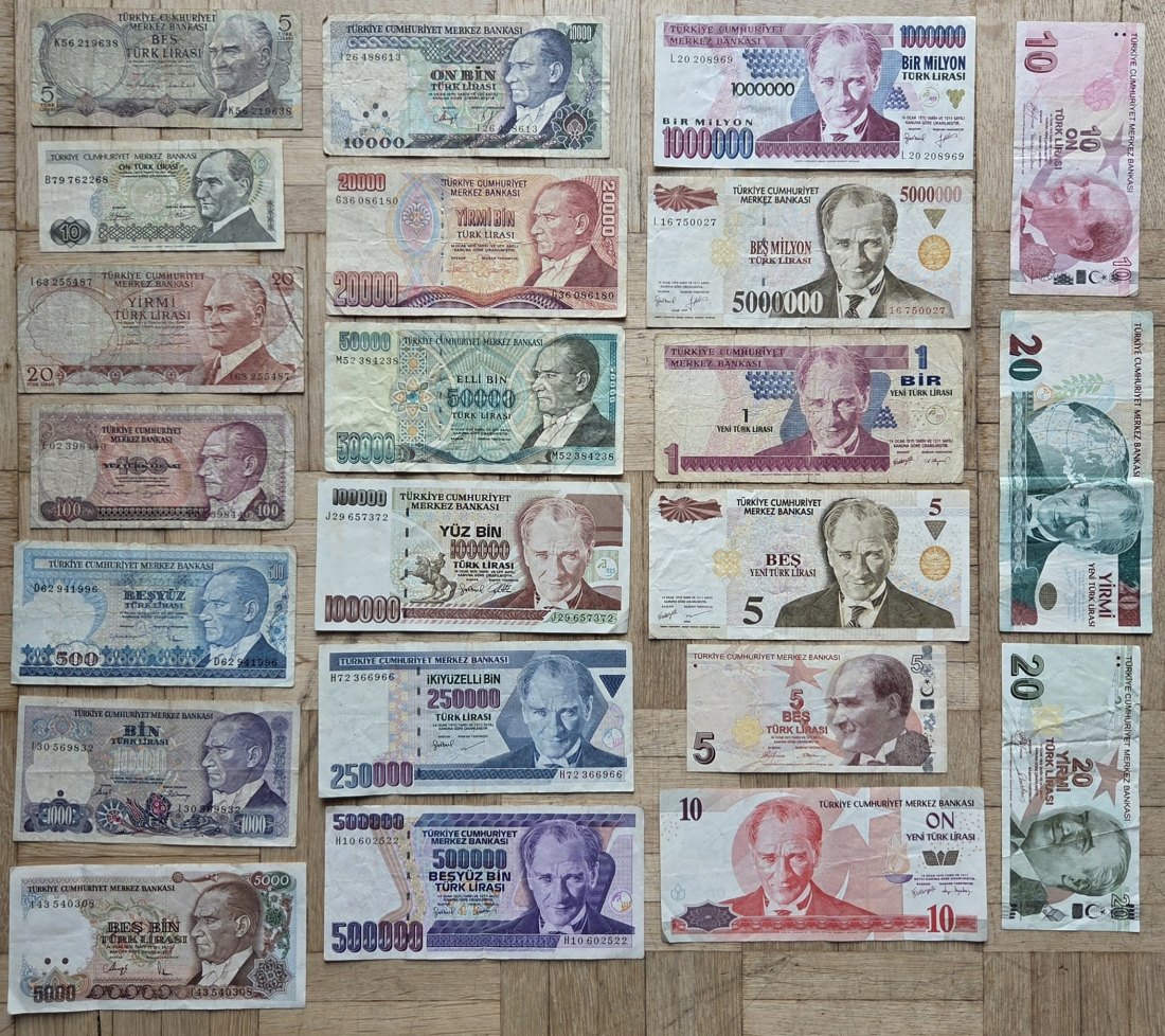  Türkei: Lot aus 22 verschiedenen Banknoten   