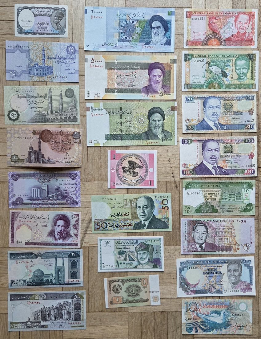  Naher Osten/Afrika: Lot aus 23 verschiedenen Banknoten, alle kassenfrisch   