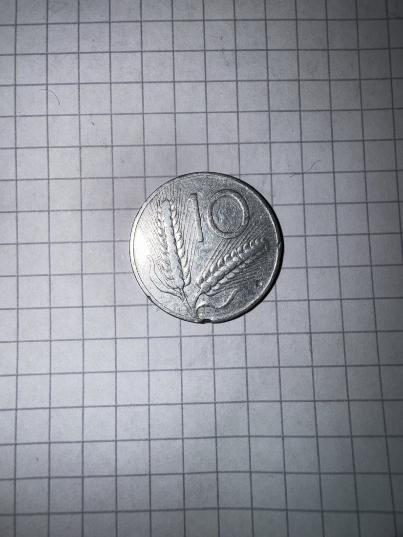 Italien, 10 Lire, 1951, leichte beschädigung