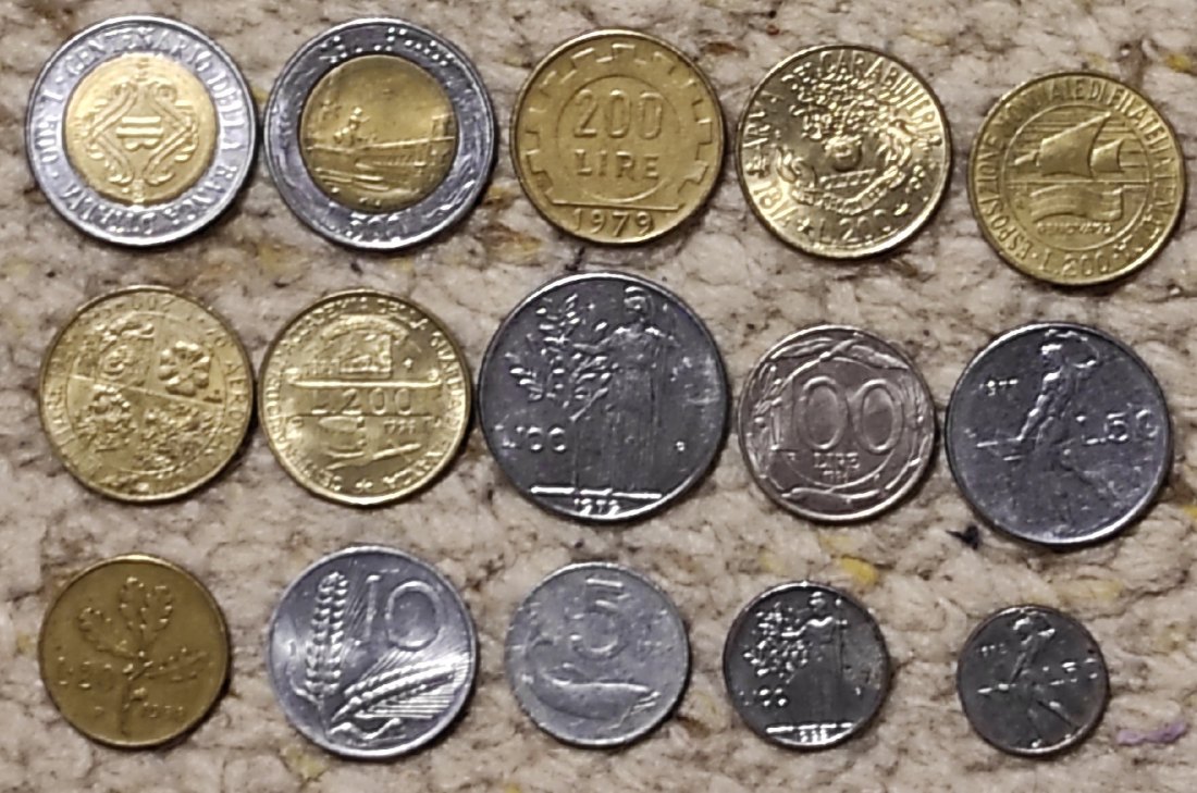  Set 054: Italien Münzlot mit 15 verschiedenen Münzen   