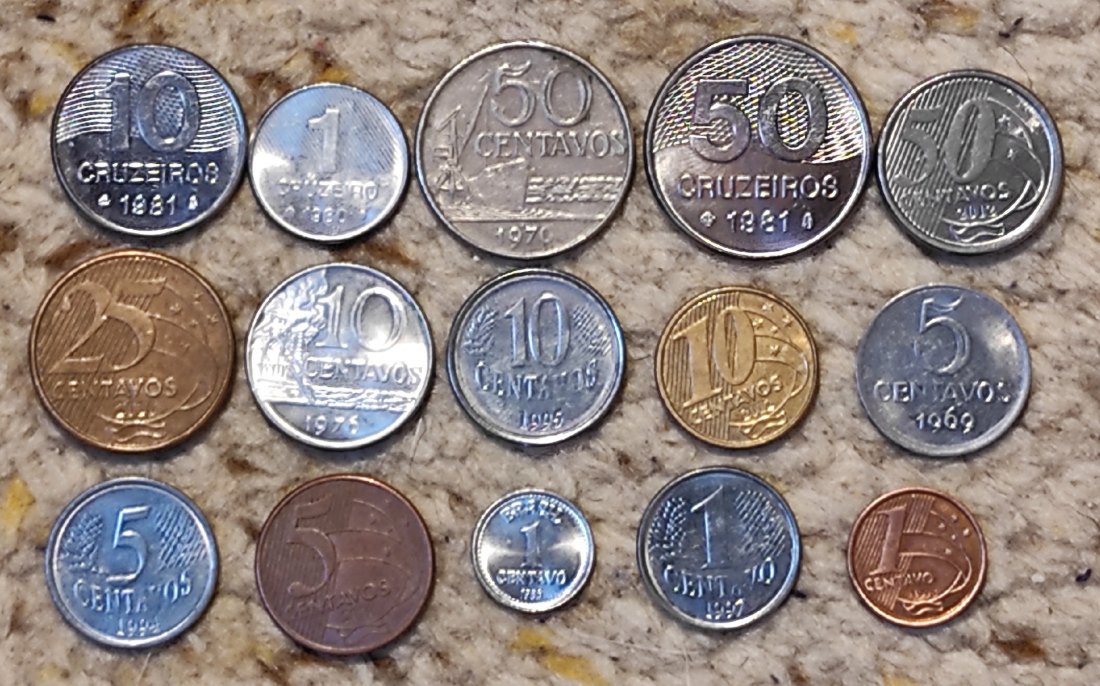  Set 055: Brasilien Münzlot mit 15 verschiedenen Münzen   