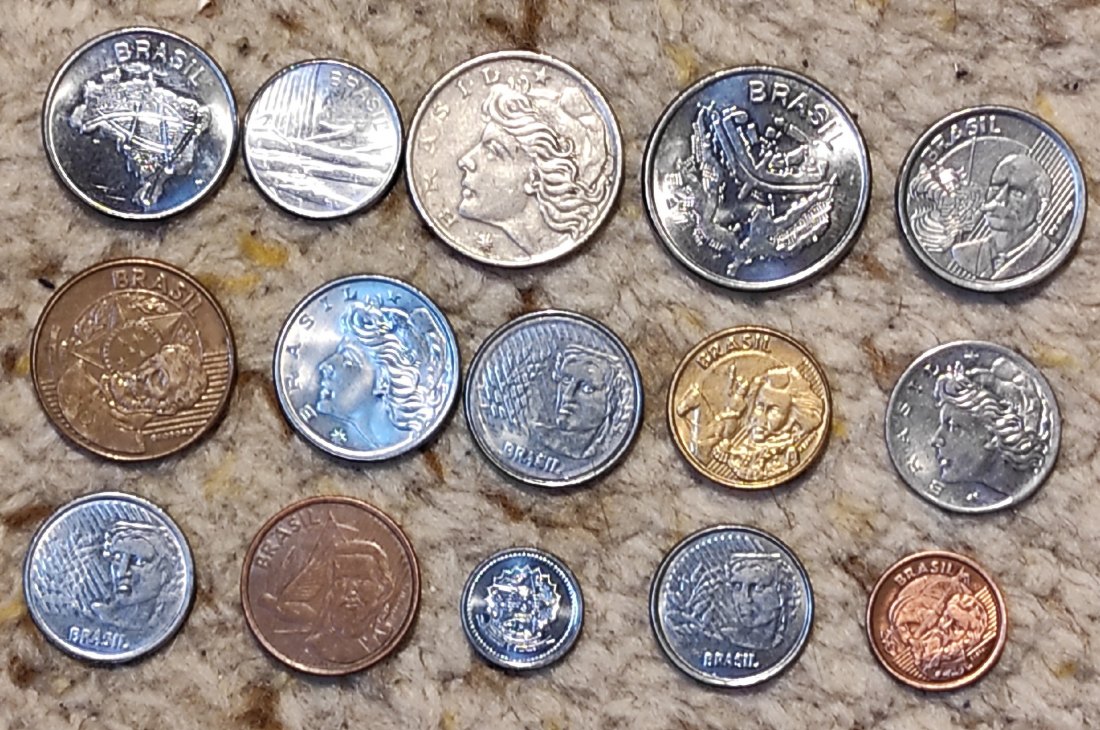  Set 055: Brasilien Münzlot mit 15 verschiedenen Münzen   