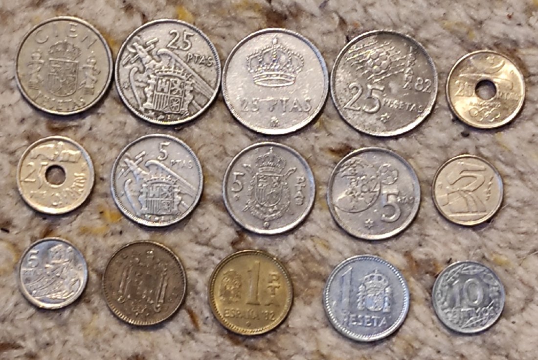  Spanien Münzlot mit 15 verschiedenen Münzen   