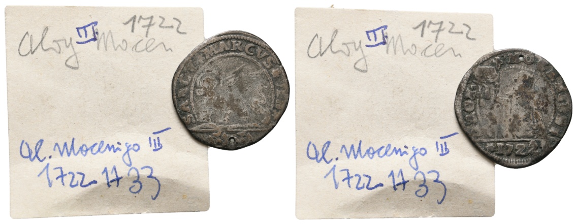  Ausland; Italien; Kleinmünze 1722, gelocht   