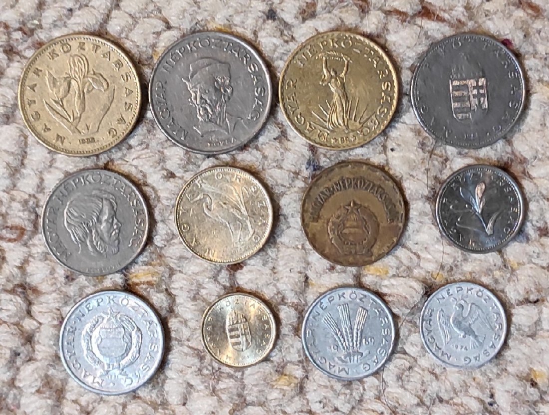  Set 061: Ungarn Münzlot mit 12 verschiedenen Münzen   