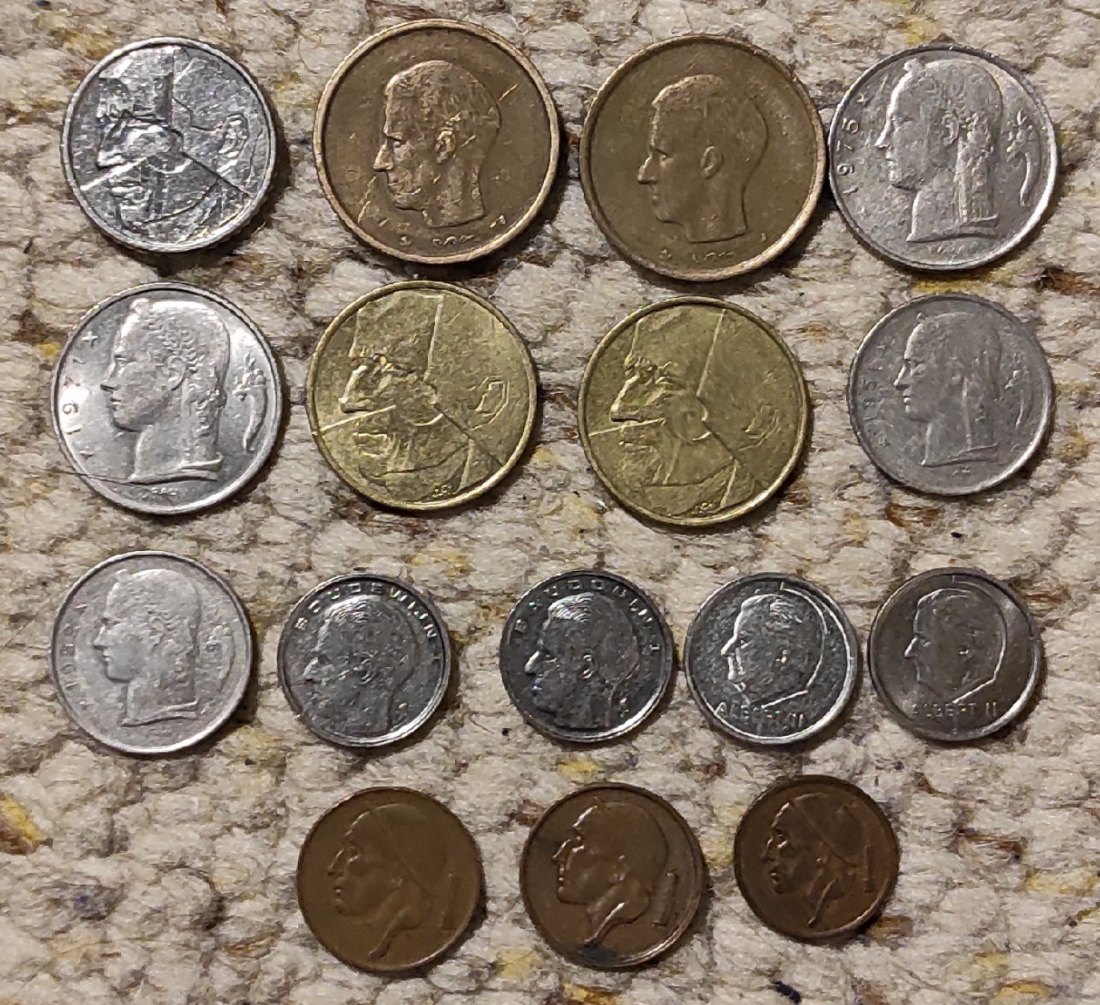  Set 062: Belgien Münzlot mit 15 verschiedenen Münzen   