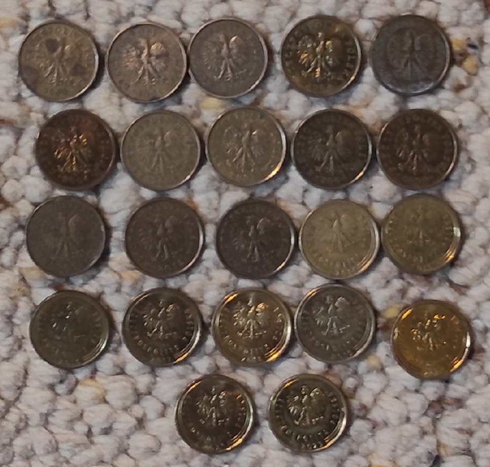  Set 073: Polen Münzlot mit 22 x 5 Groszy verschiedener Jahrgänge   