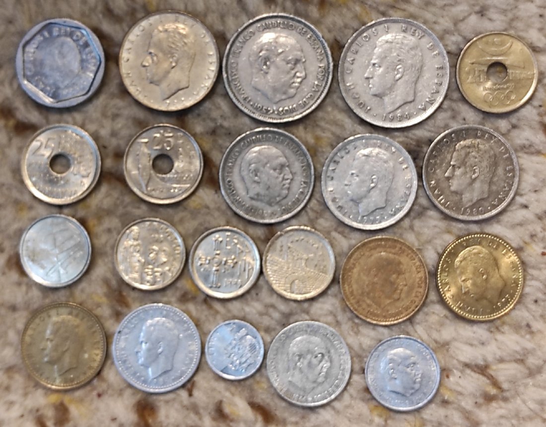  Set 074: Spanien Münzlot mit 21 verschiedenen Münzen   