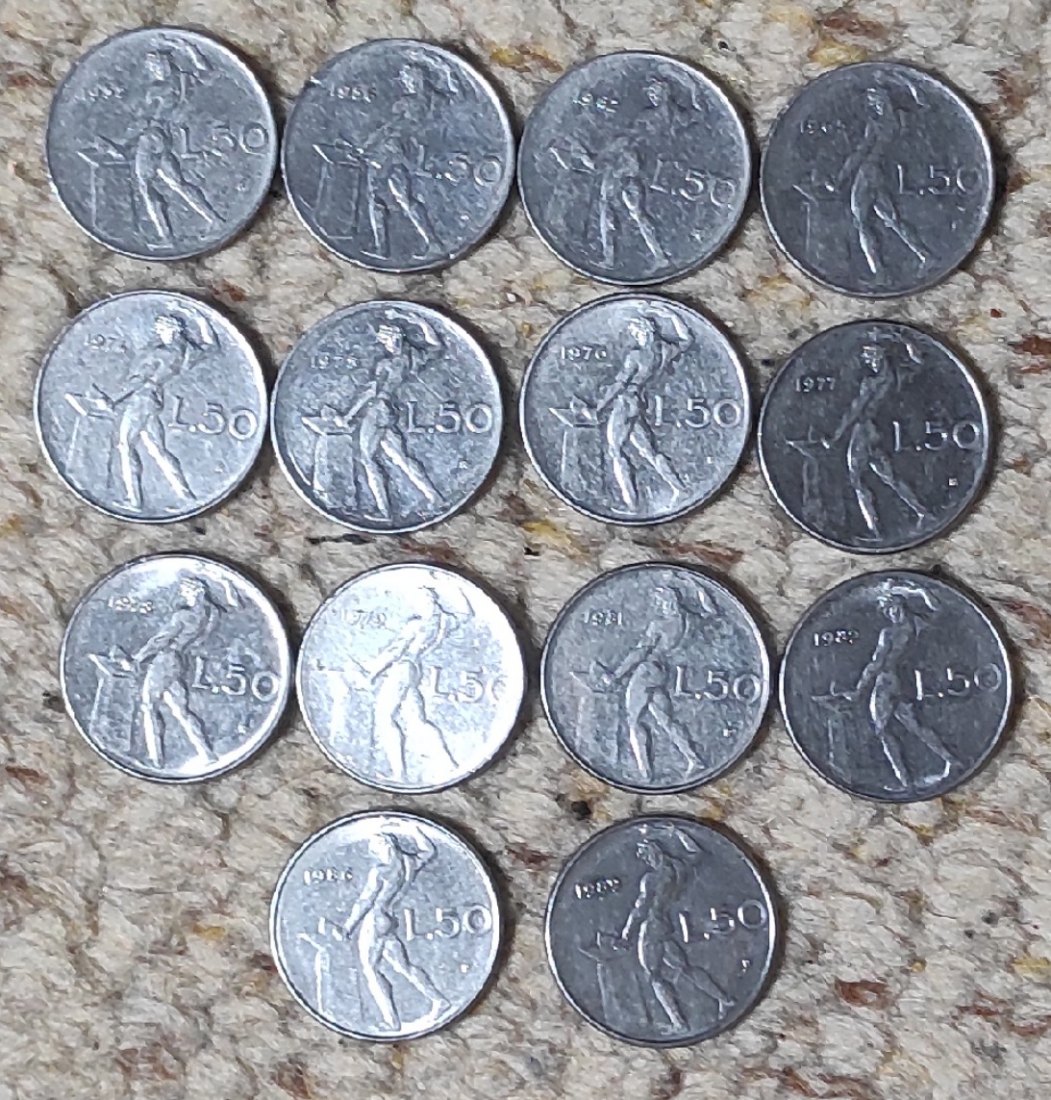  Italien Münzlot mit 14 x 50 Lire Stücken   