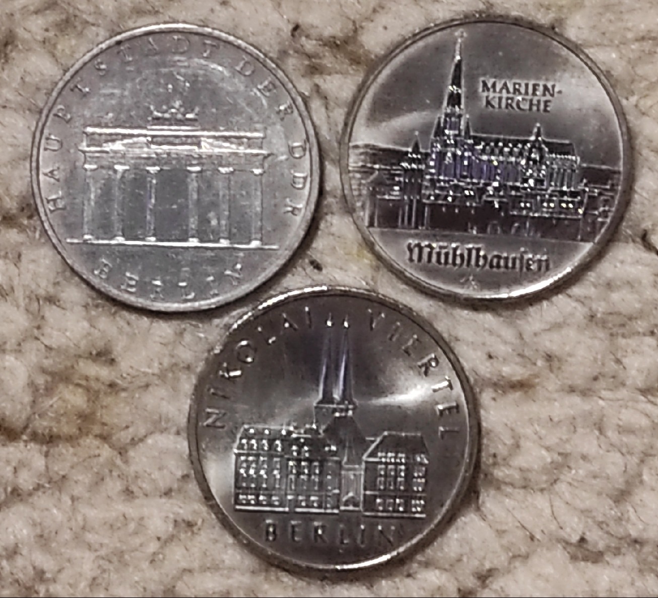  d013: DDR kleines Lot mit 3 verschiedenen 5 Mark Münzen   
