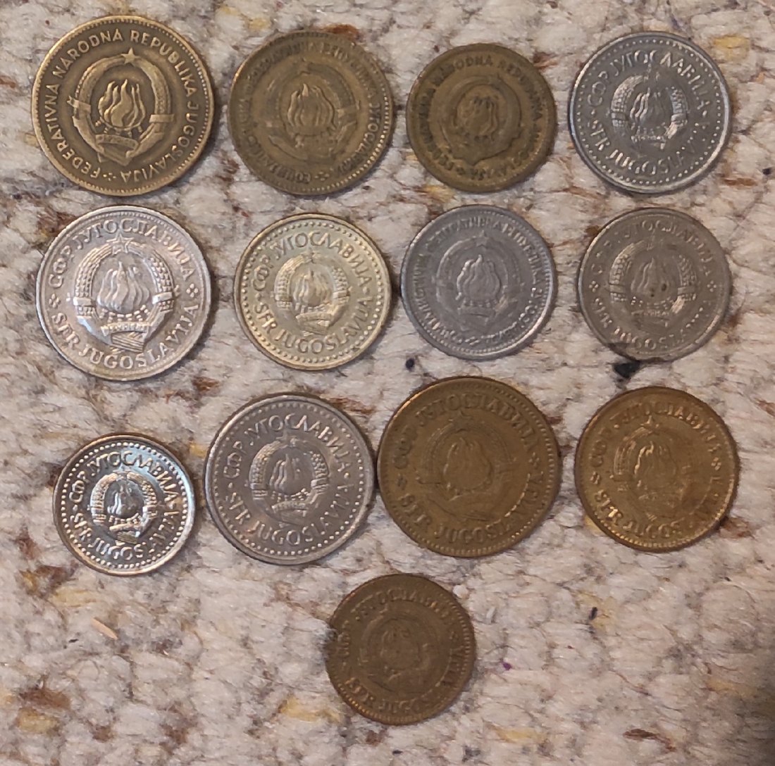 Set 077: Jugoslawien Münzlot mit 13 verschiedenen Münzen   