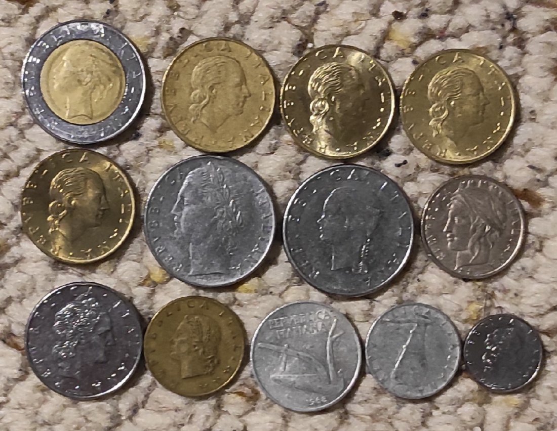  Set 081: Italien Münzlot mit 13 verschiedenen Münzen   