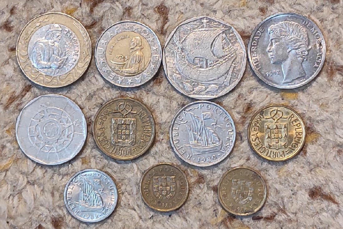  Set 089: Portugal Münzlot mit 11 verschiedenen Münzen   