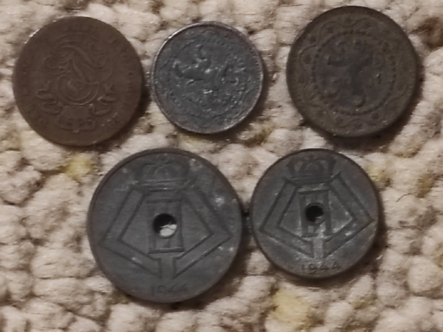  d022: Belgien Münzlot mit 5 verschiedenen älteren Münzen   