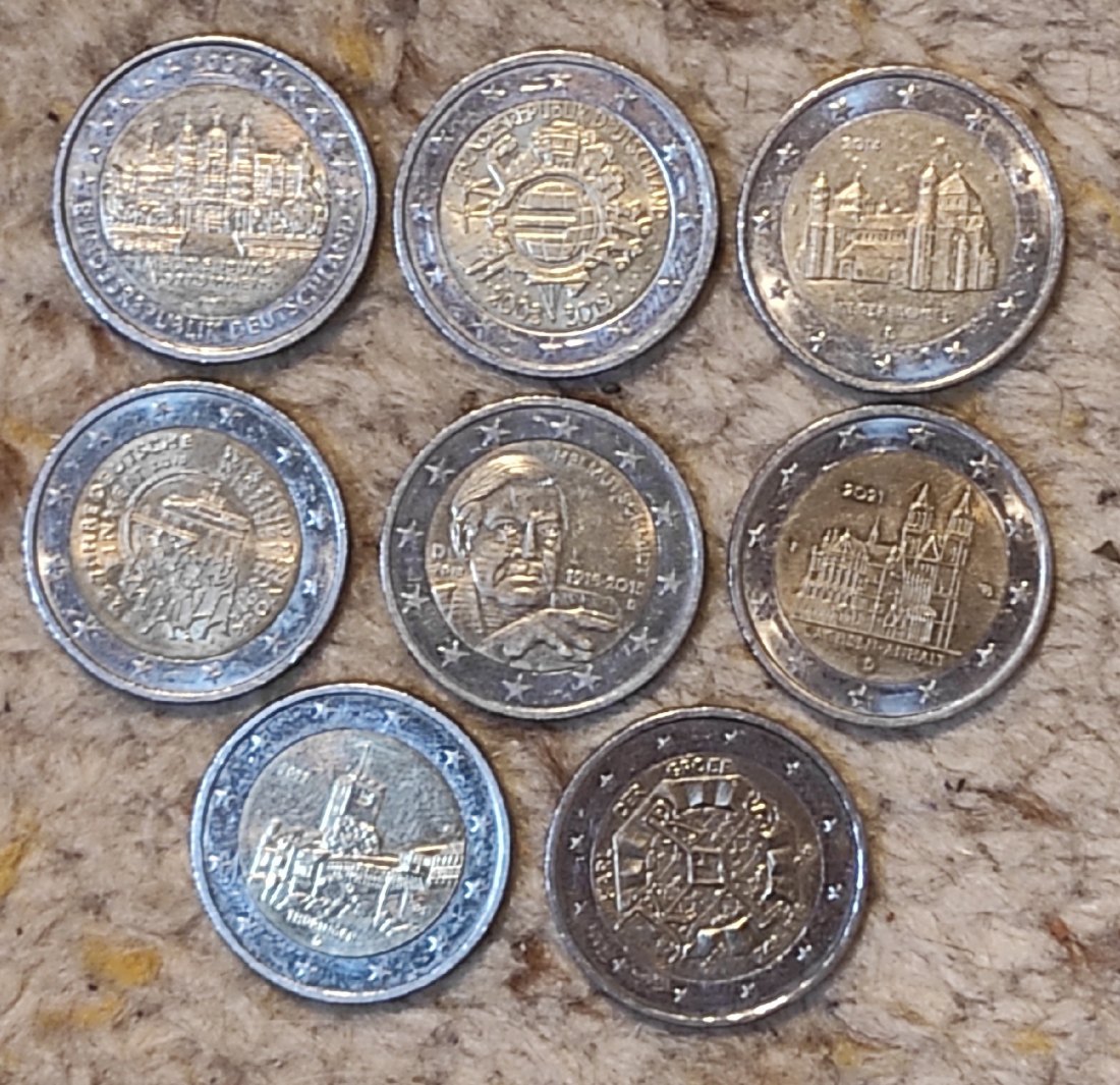 d023: Deutschland Münzlot mit 8 x 2 Eito Stücken aus Umlauf   