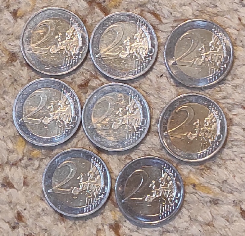  d023: Deutschland Münzlot mit 8 x 2 Eito Stücken aus Umlauf   