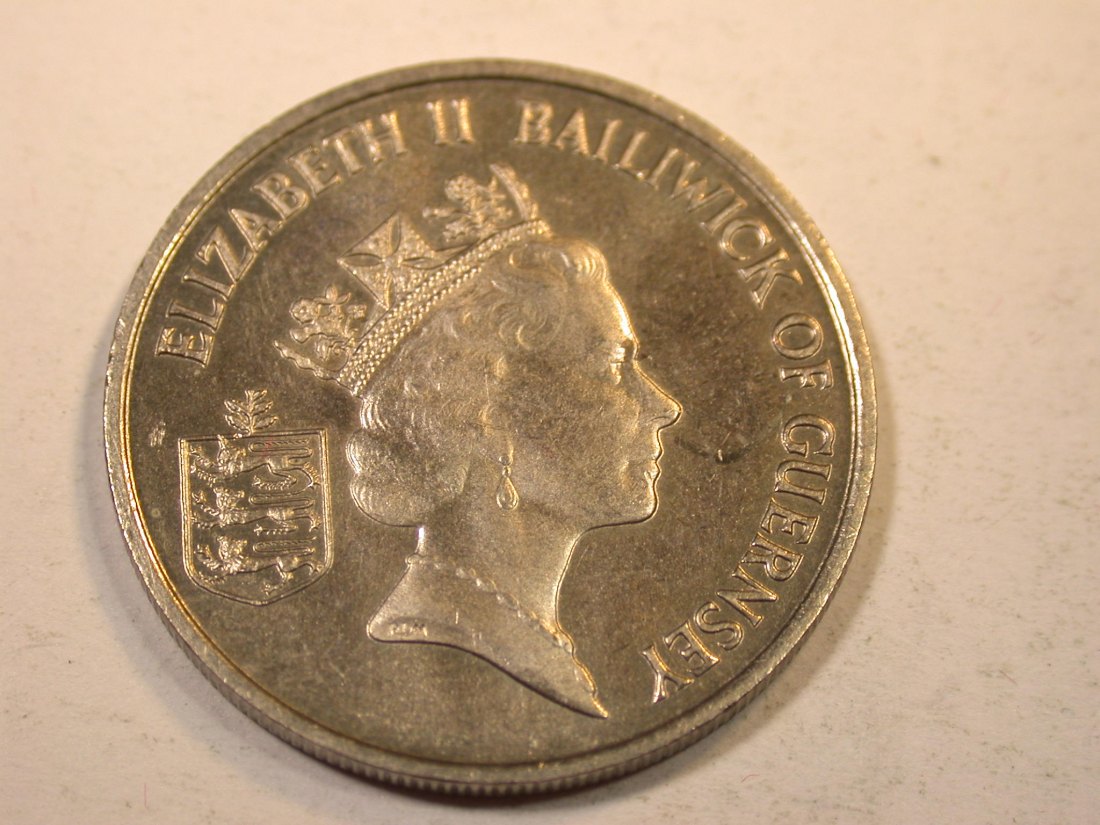  K01 Guernsey  5 Pence 1985 in unc    Originalbilder   