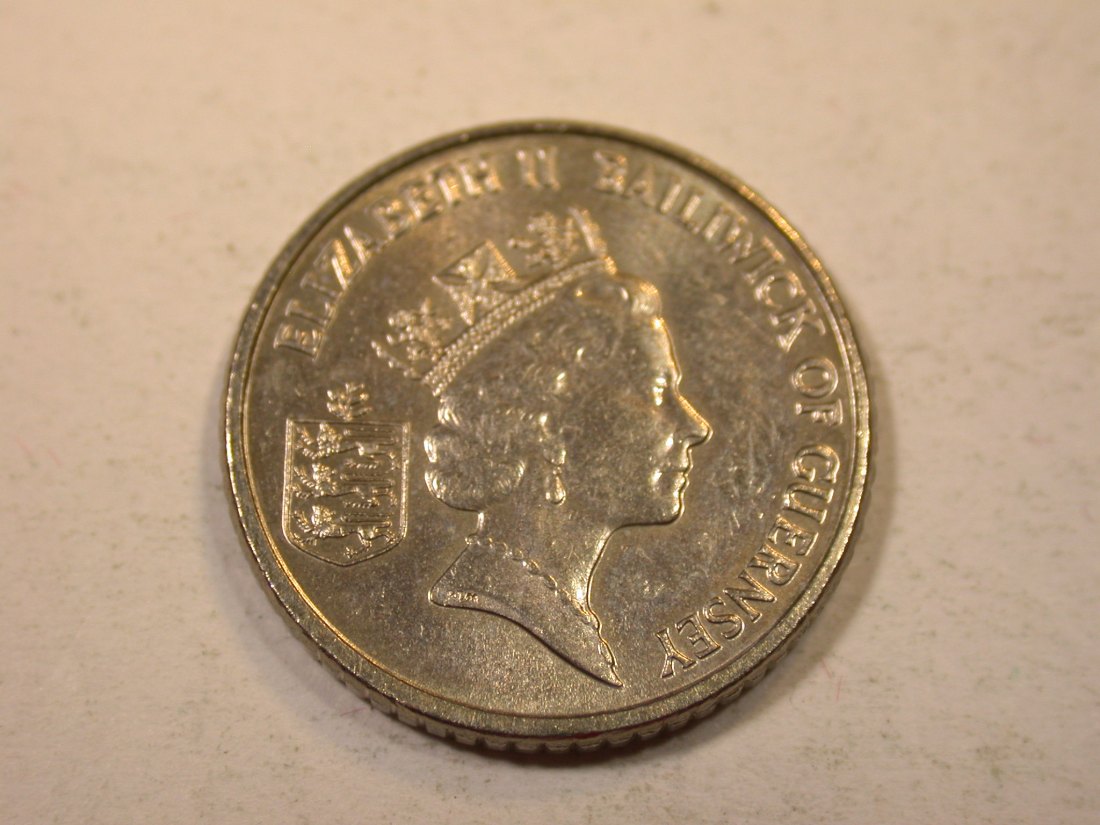  K01 Guernsey  5 Pence 1990 in unc     Originalbilder   