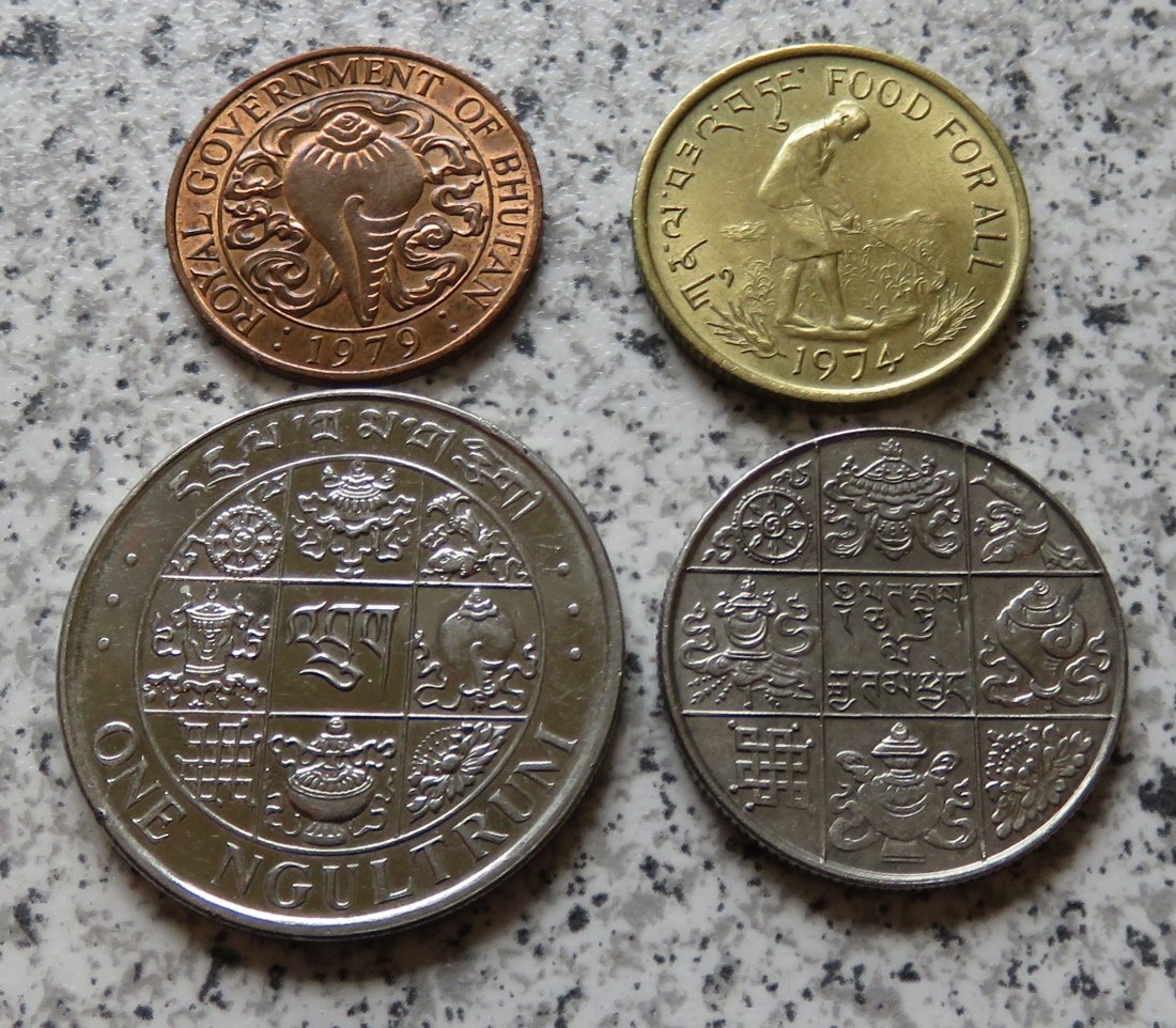  Bhutan 10 Chetrums 1979, 20 Chetrums 1974, Ngultrum 1979 und 172 Rupee 1950   