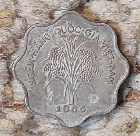  Südvietnam 5 Dong 1966, etwas fleckig   