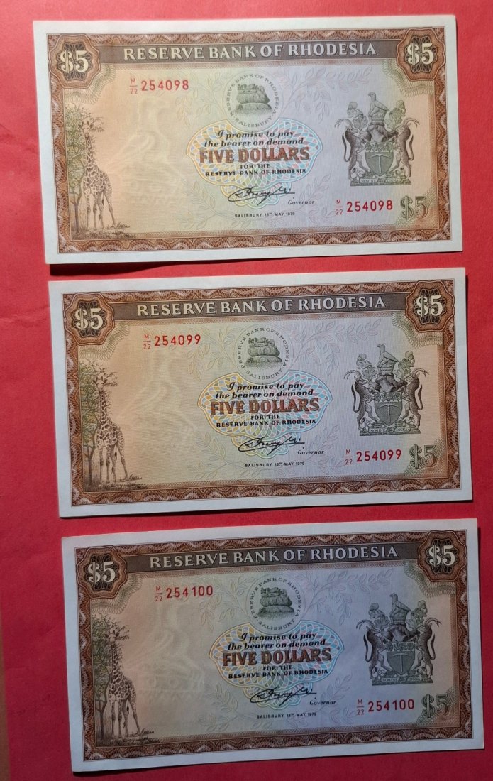  RHODESIA Drei 5 Dollars 1979 in Reihenfolge, prefix M22, Wz. Bird - Erhaltung I   