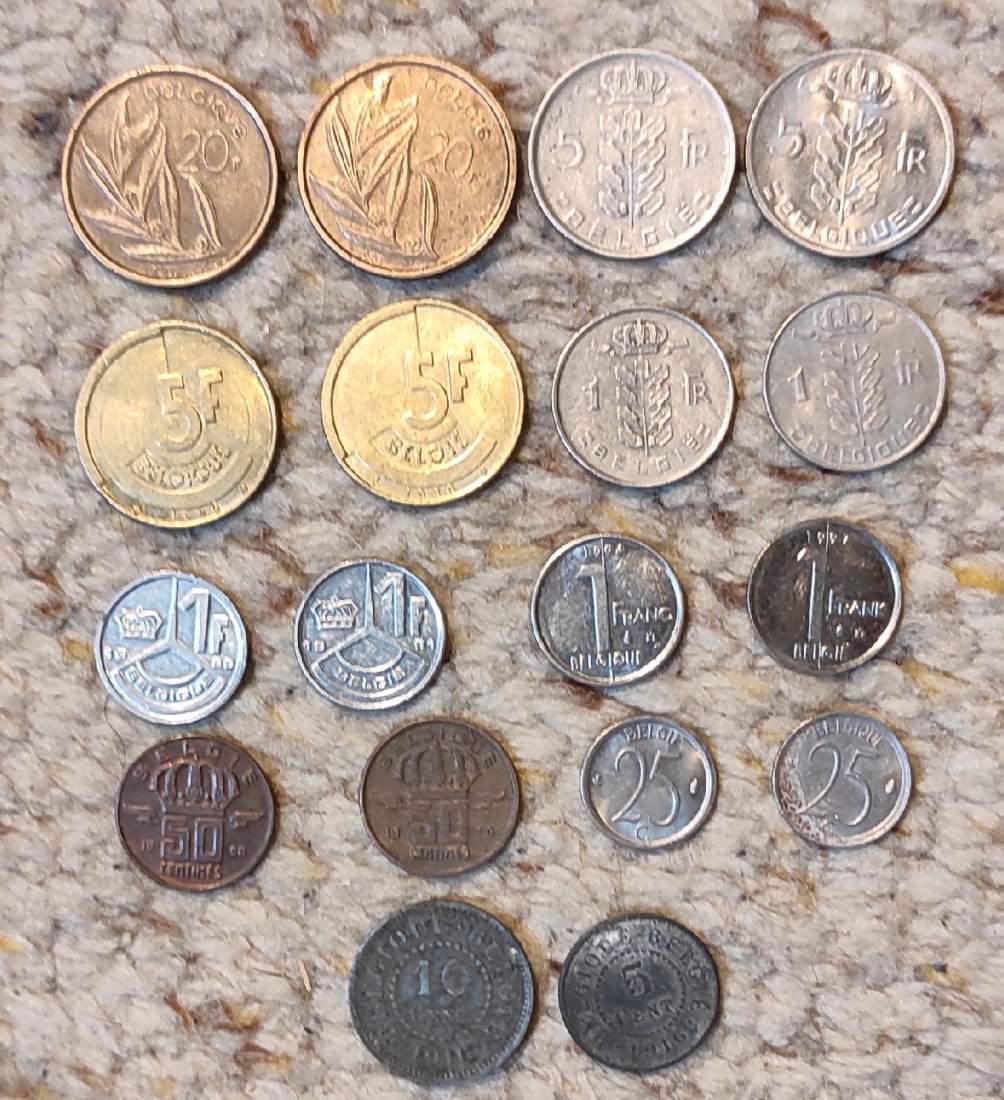  Set 115: Belgien Münzot mit 18 verschiedenen Münzen incl. 2 älteren Münzen   