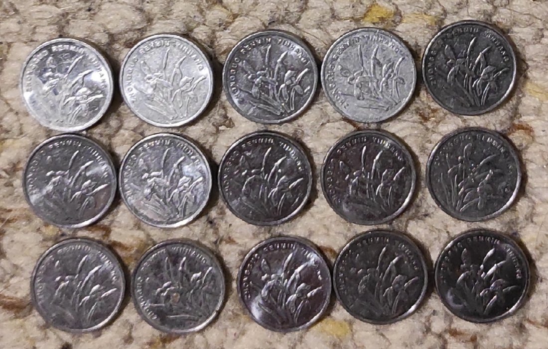  Set 030: China Münzlot mit 15 x 1 Yi Jiao Stücken verschiedener Jahrgänge   